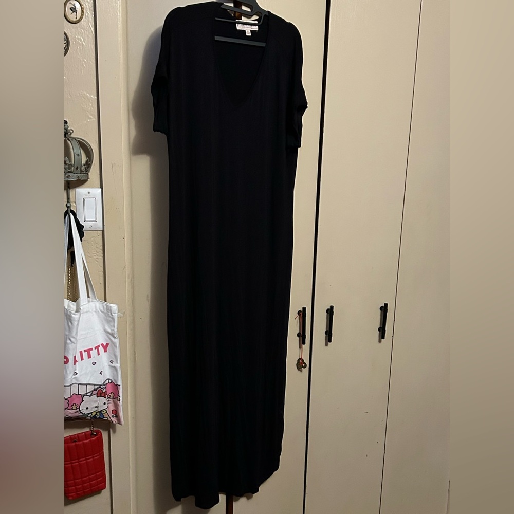 Elegant Black Maxi Dress